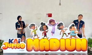 KAI Daop 7: Dukung Karya Anak Bangsa, Stasiun Madiun Hadirkan Karakter Jumbo