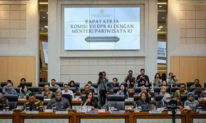 Di Tengah Tekanan Global, Kemenpar Siapkan Strategi Jaga Target Pariwisata 2026 Jaga Target1