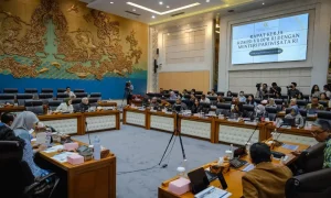 Menpar Tegaskan Komitmen Jaga Transparansi dan Perkuat Sinergi dengan Komisi VII DPR RI Perkuat Sinergi1