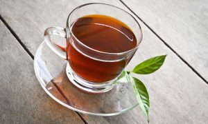 Teh Khas Indonesia: Dari Daun hingga Wisata Alam minum teh01