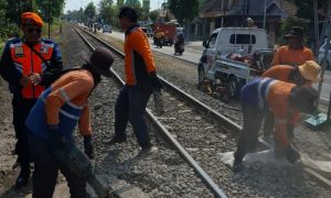 Lagi, KAI Daop 7 Madiun Tutup Perlintasan Sebidang Liar di Kabupaten Blitar IMG_20260702_220501