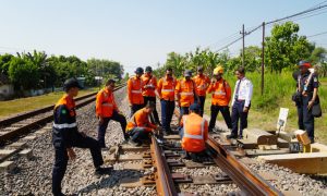 Gunakan Lori Dresin, KAI Daop 7 Madiun Gelar Inspeksi Lintas IMG_20260707_181348